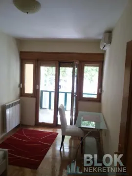Rent, four bedroom apartment, 150m², Podgorica, Crna Gora - image 15