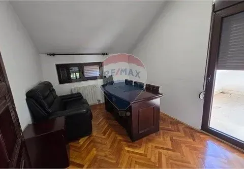 Izdavanje, kuća, 280m², Gorica C, Podgorica - image 22