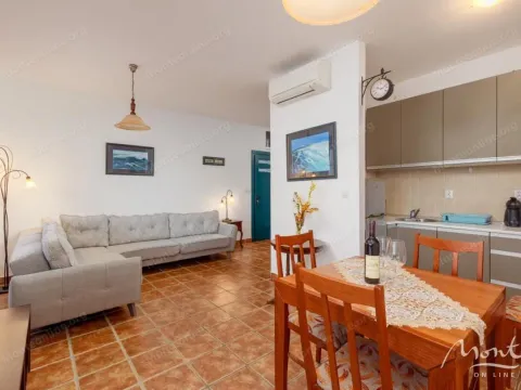 Sale, two bedroom apartment, 84m², Kostanjica, Kotor - image 4