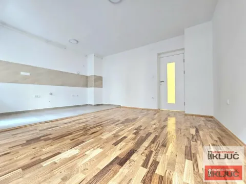 Prodaja, dvosoban stan, 43m², Cara Dušana, Novi Sad Sve Podlokacije - image 2