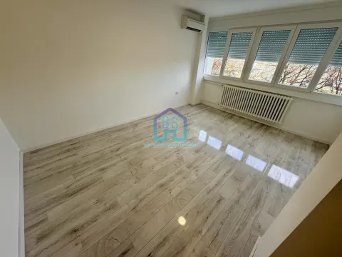 Sale, two bedroom apartment, 60m², Detelinara, Novi Sad Sve Podlokacije - image 11