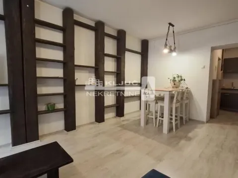 Izdavanje, jednosoban stan, 30m², Vračar Centar, Vračar Sve Podlokacije - image 7