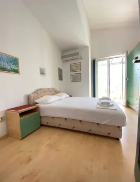Izdavanje, dvosoban stan, 80m², Gospoština, Budva - image 18