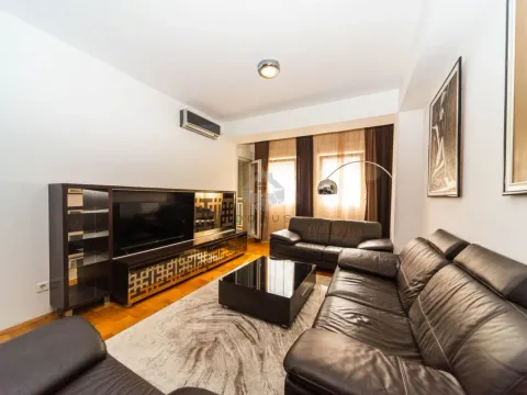 Izdavanje, jednosoban stan, 53m², City Kvart, Podgorica - image 2