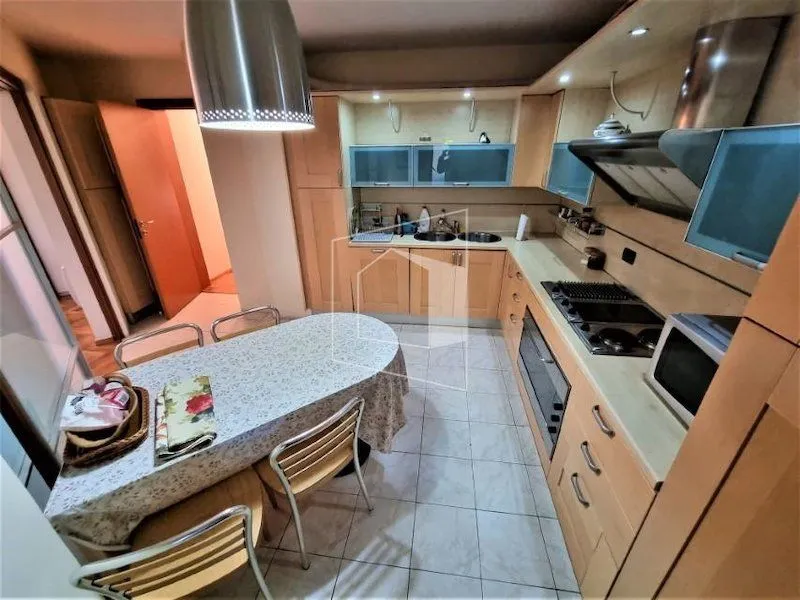 Prodaja, stan, 280m², Preko Morače, Podgorica