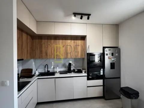 Prodaja, dvosoban stan, 72m², City Kvart, Podgorica - image 4