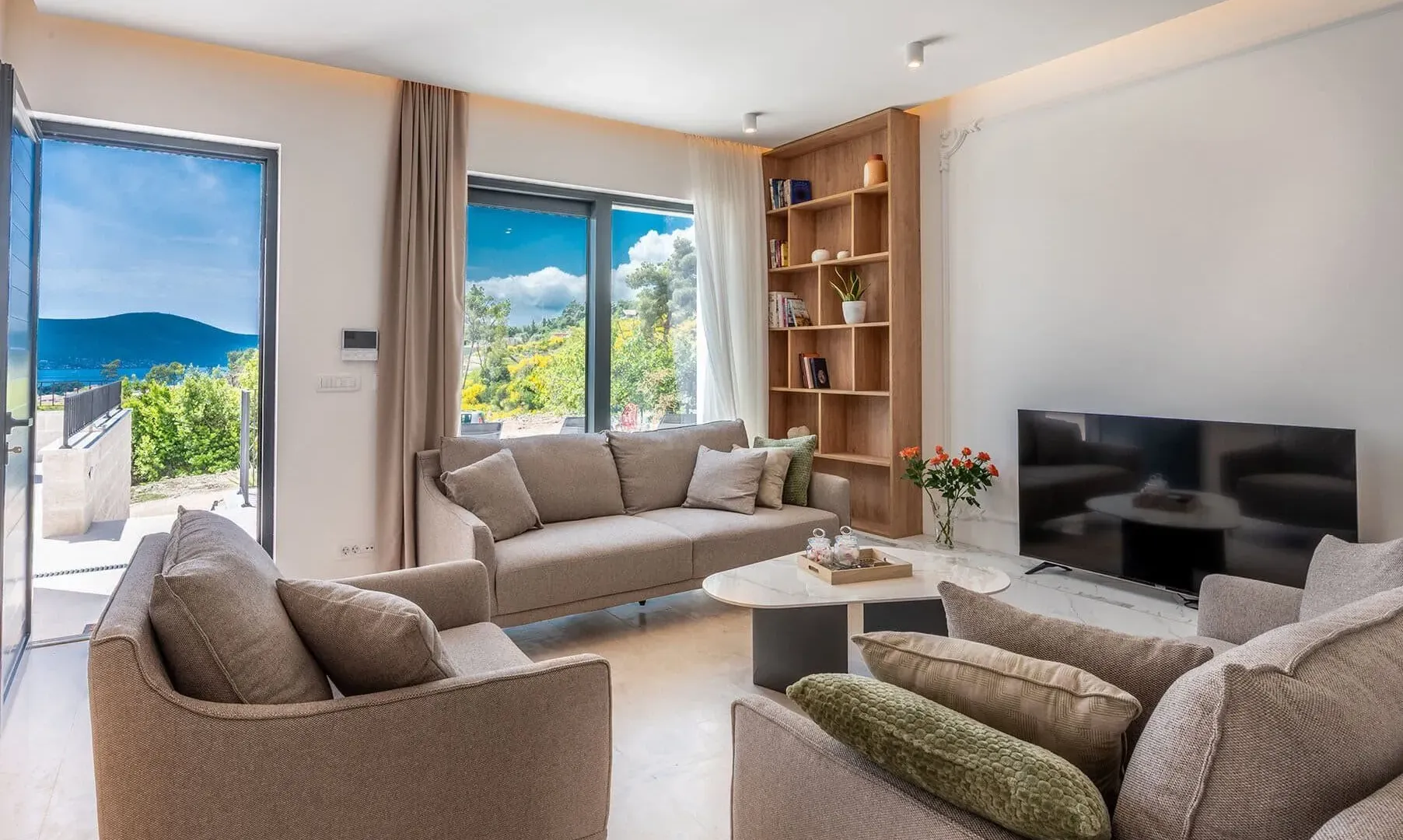 Prodaja, kuća, 250m², Tivat, Crna Gora