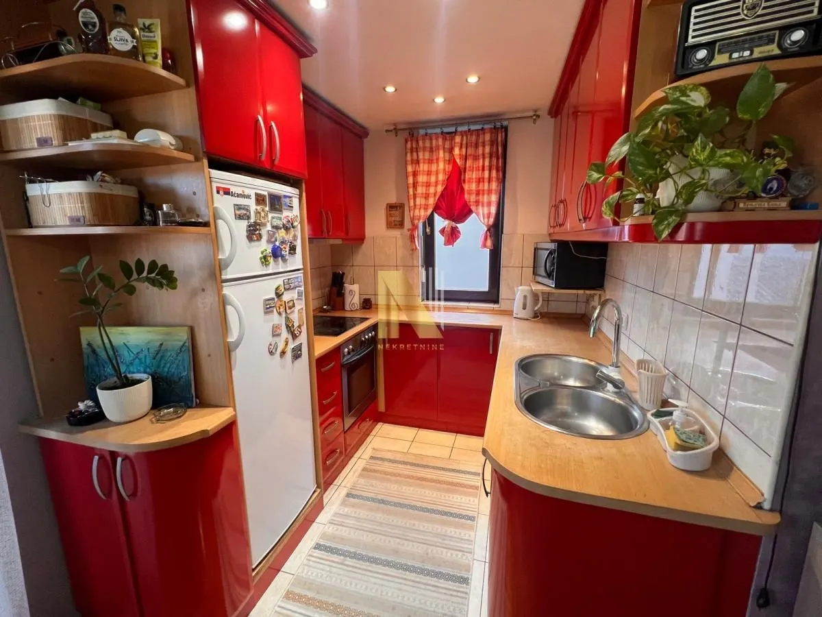 Prodaja, četvorosoban stan, 88m², Veternik, Novi Sad Sve Podlokacije