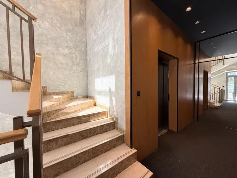 Sale, two bedroom apartment, 71m², City Kvart, Podgorica - image 13