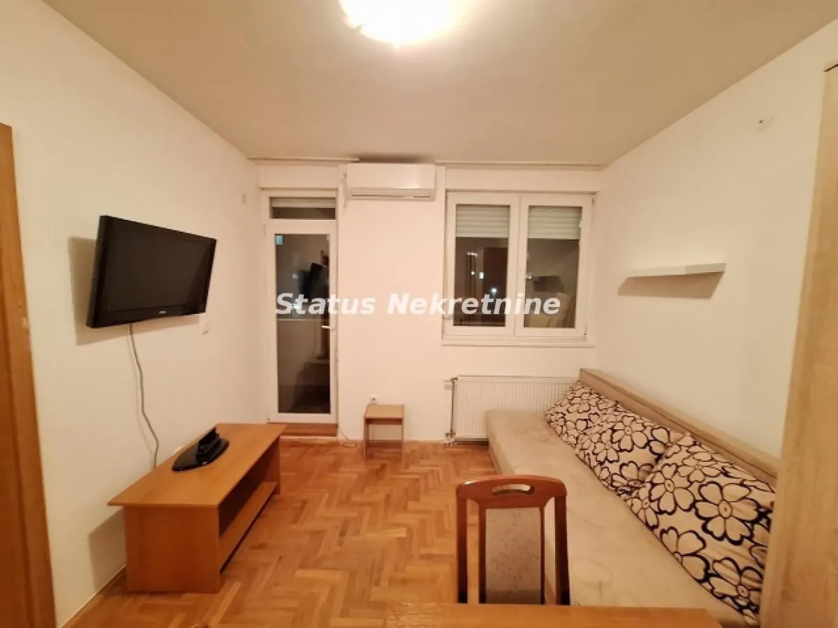 Rent, one bedroom apartment, 42m², Grbavica, Novi Sad Sve Podlokacije