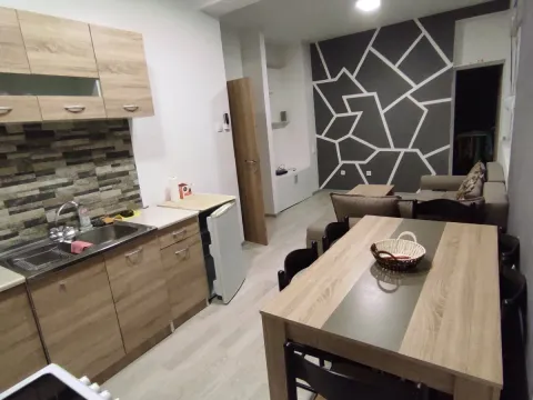 Prodaja, dvosoban stan, 52m², Centar, Nikšić - image 8