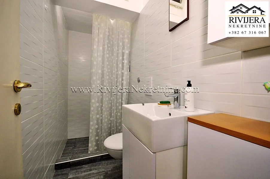 Prodaja, četvorosoban stan, 177m², Centar, Herceg Novi