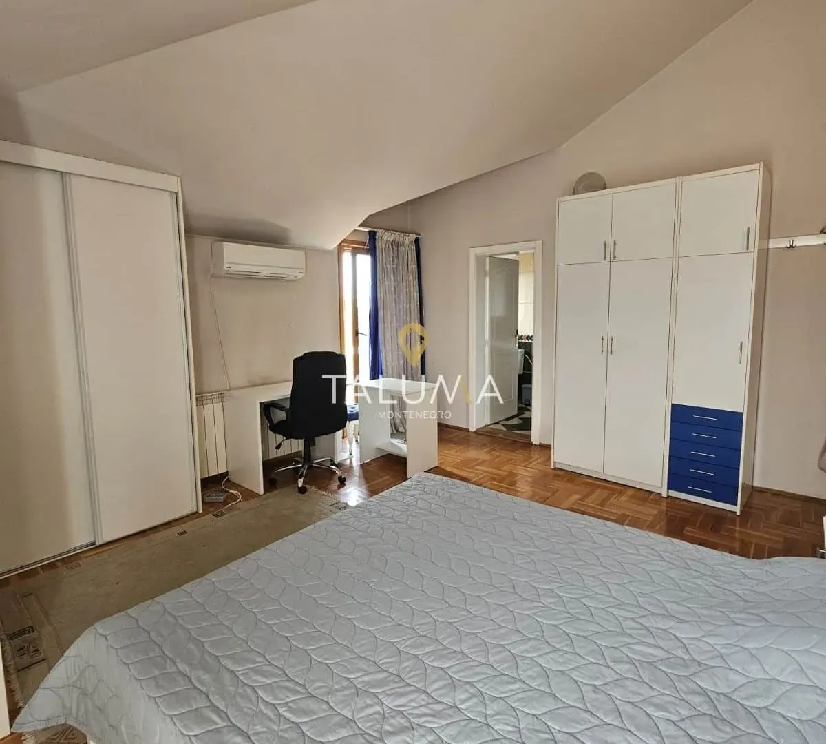 Izdavanje, kuća, 300m², Masline, Podgorica