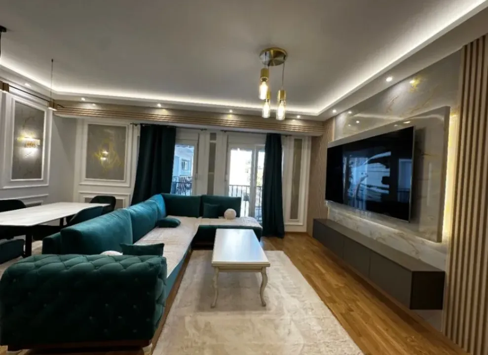 Izdavanje, trosoban stan, 110m², Podgorica, Crna Gora