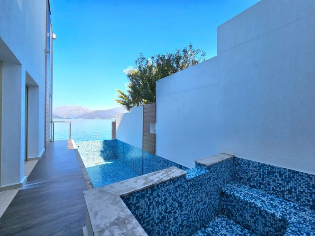 Prodaja, kuća, 250m², Krašići, Tivat