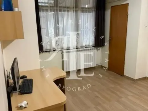 Kuća in Palilula Sve Podlokacije