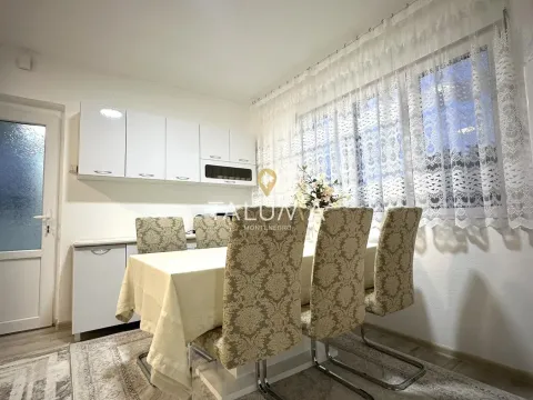 Rent, two bedroom apartment, 104m², Tološi, Podgorica - image 14