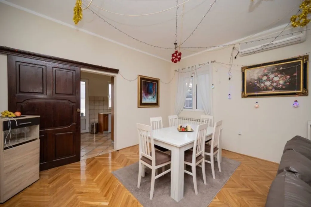 Rent, house, 400m², Momišići, Podgorica