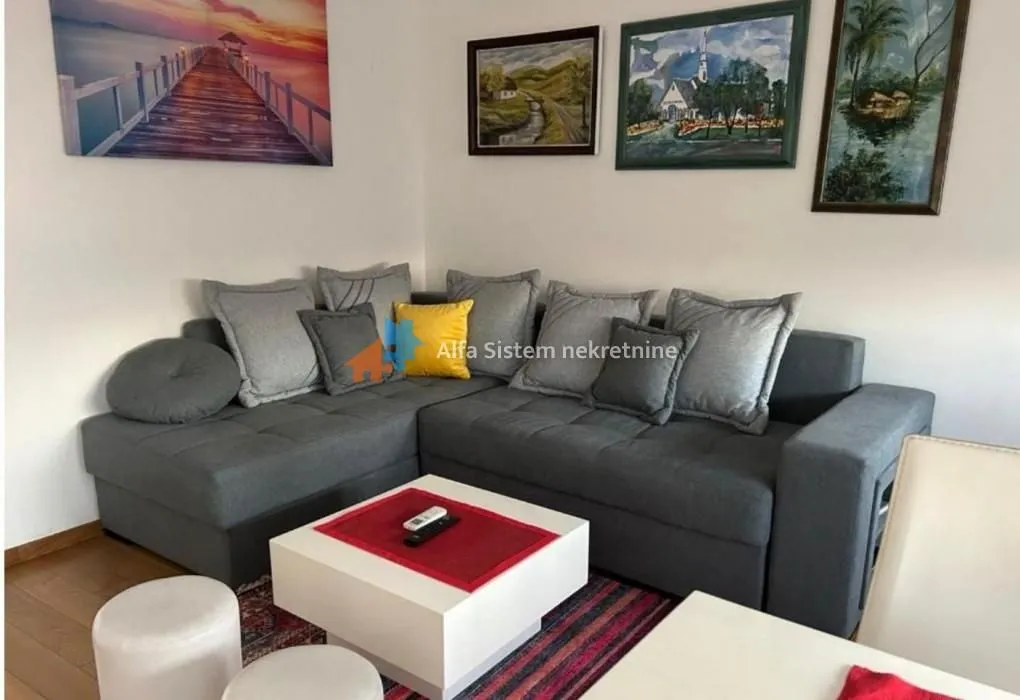 Izdavanje, dvosoban stan, 48m², Stari Grad, Beograd