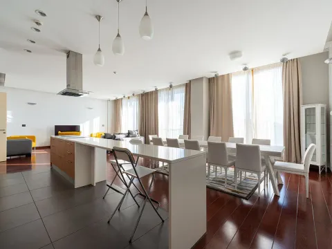 Rent, three bedroom apartment, 204m², Kod Capital Plaze, Podgorica - image 10