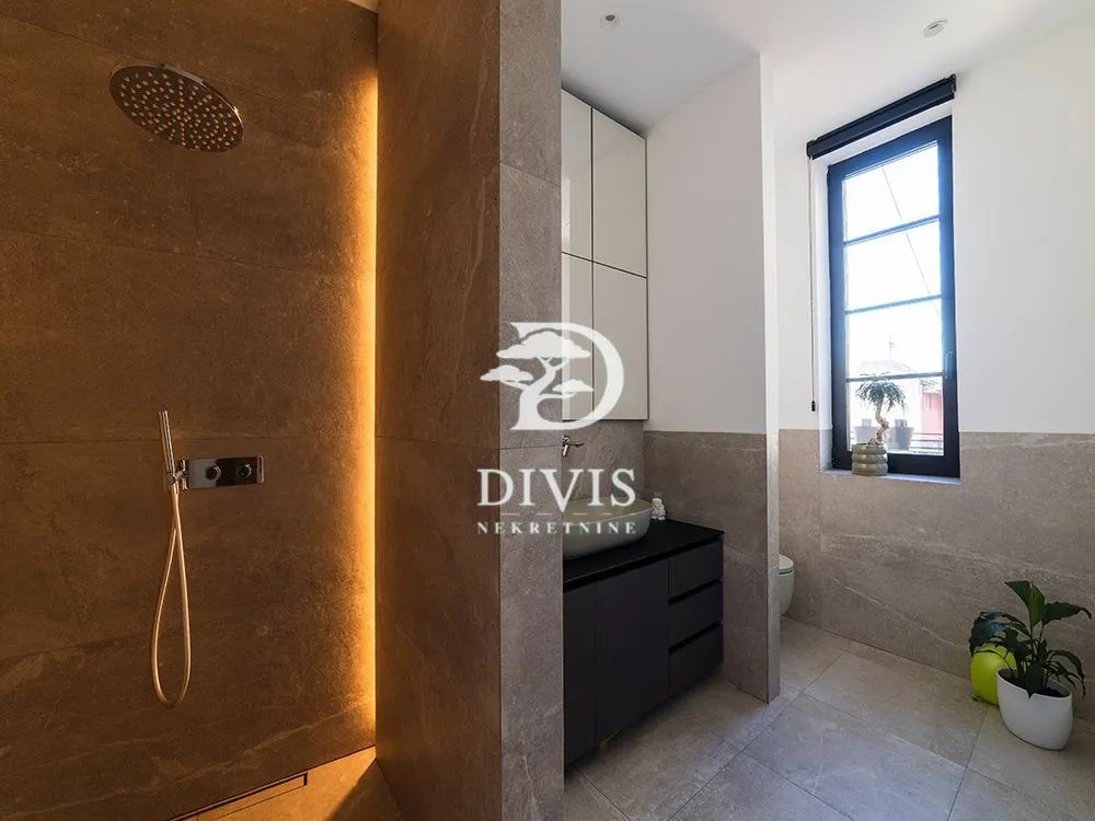 Sale, four bedroom apartment, 130m², Hadzipopovac, Palilula Sve Podlokacije