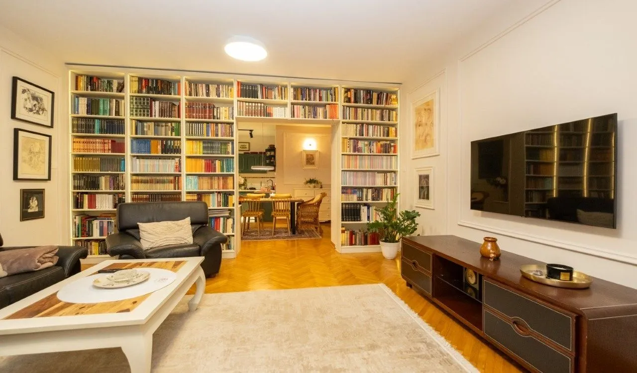 Izdavanje, trosoban stan, 145m², Momišići, Podgorica