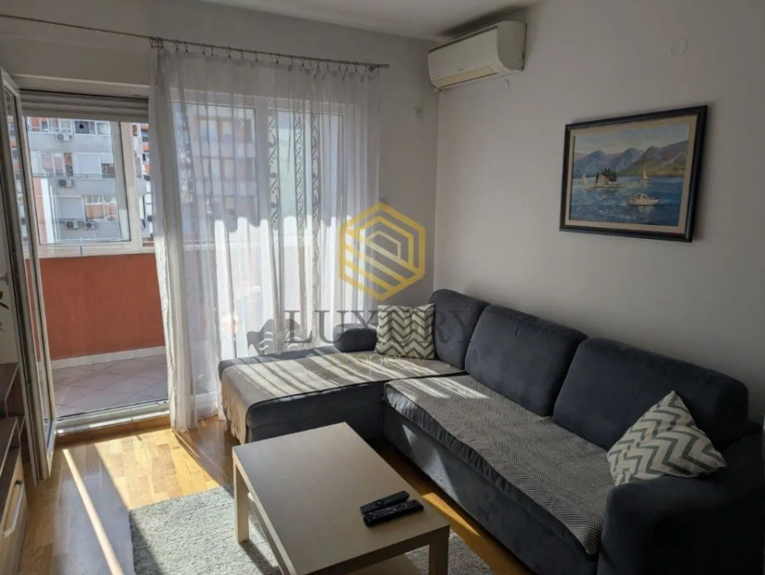 Rent, studio apartment, 30m², Tuški Put, Podgorica