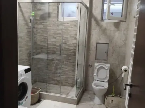 Izdavanje, dvosoban stan, 90m², Centar, Podgorica - image 8