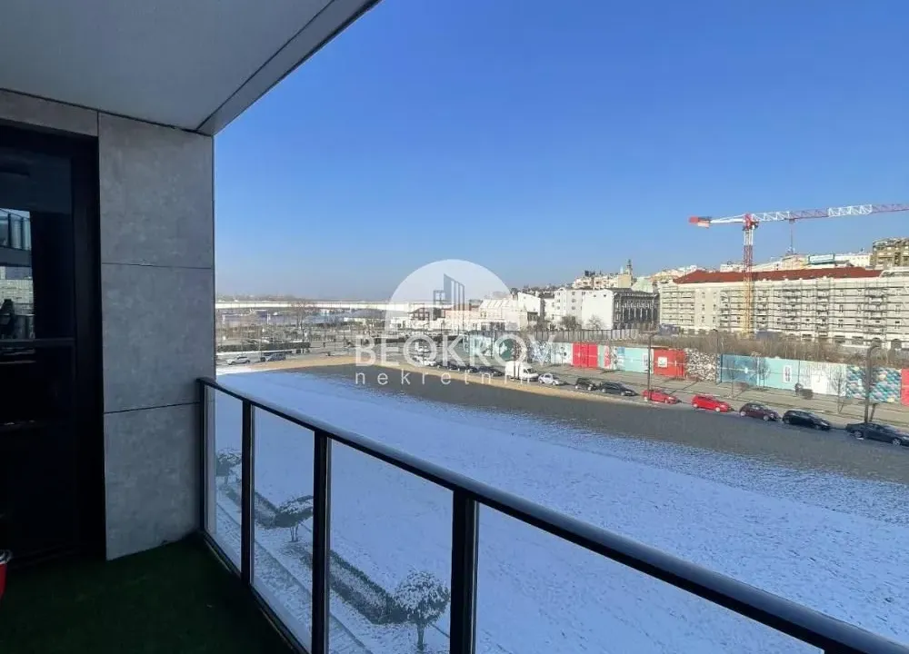 Izdavanje, trosoban stan, 90m², Savski Venac, Beograd