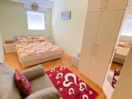 Izdavanje, trosoban stan, 100m², City Kvart, Podgorica - image 6