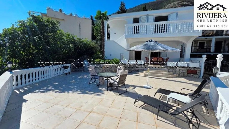 Prodaja, kuća, 105m², Njivice, Herceg Novi