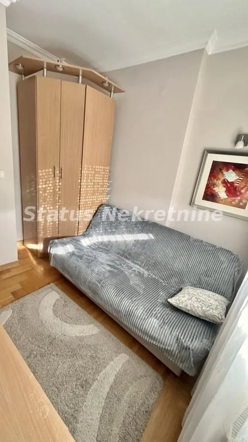 Rent, apartment, 126m², Adamovićevo Naselje, Novi Sad Sve Podlokacije