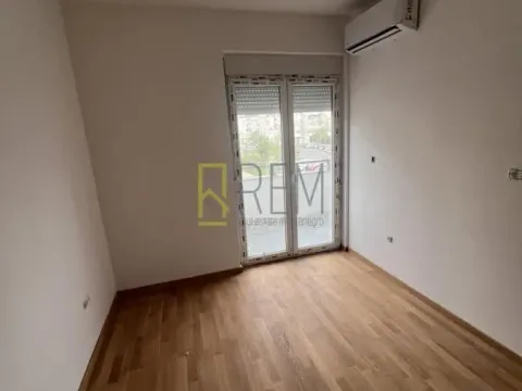 Prodaja, jednosoban stan, 45m², Pobrežje, Podgorica - image 2