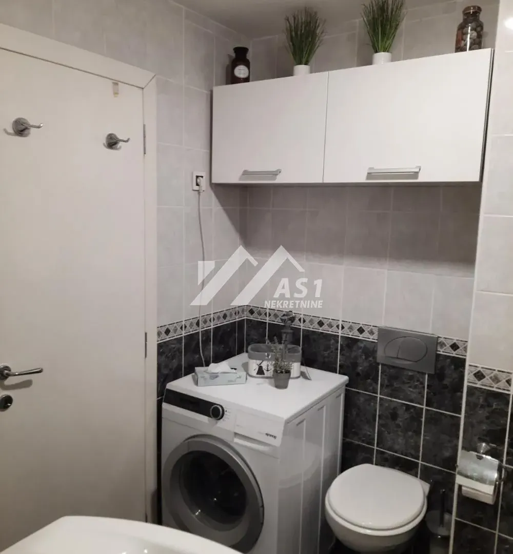 Izdavanje, dvosoban stan, 50m², Nova Detelinara, Novi Sad Sve Podlokacije