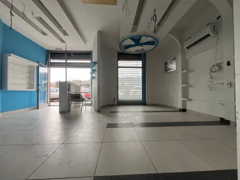 Rent, office space, 91m², Vezirov Most, Podgorica - image 2