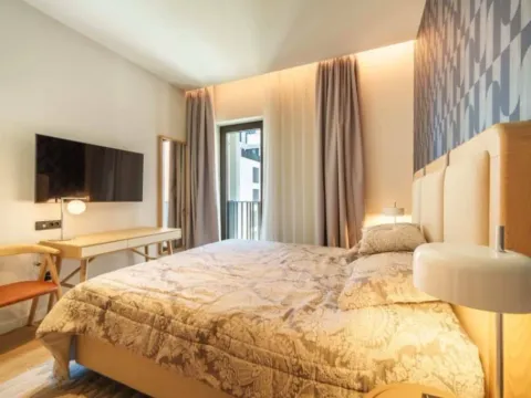 Prodaja, jednosoban stan, 55m², Centar, Tivat - image 2