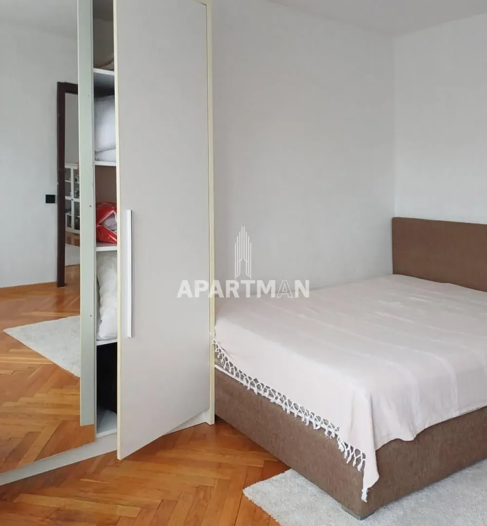 Prodaja, trosoban stan, 68m², Stari Grad, Beograd