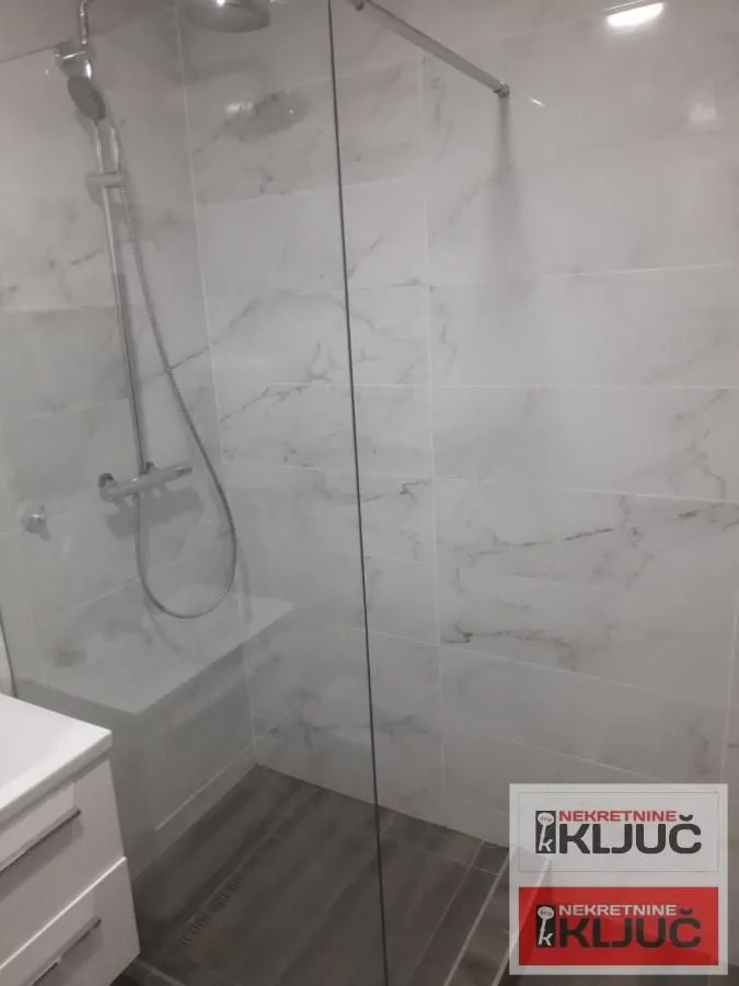 Izdavanje, trosoban stan, 69m², Bulevar Oslobodjenja, Novi Sad Sve Podlokacije