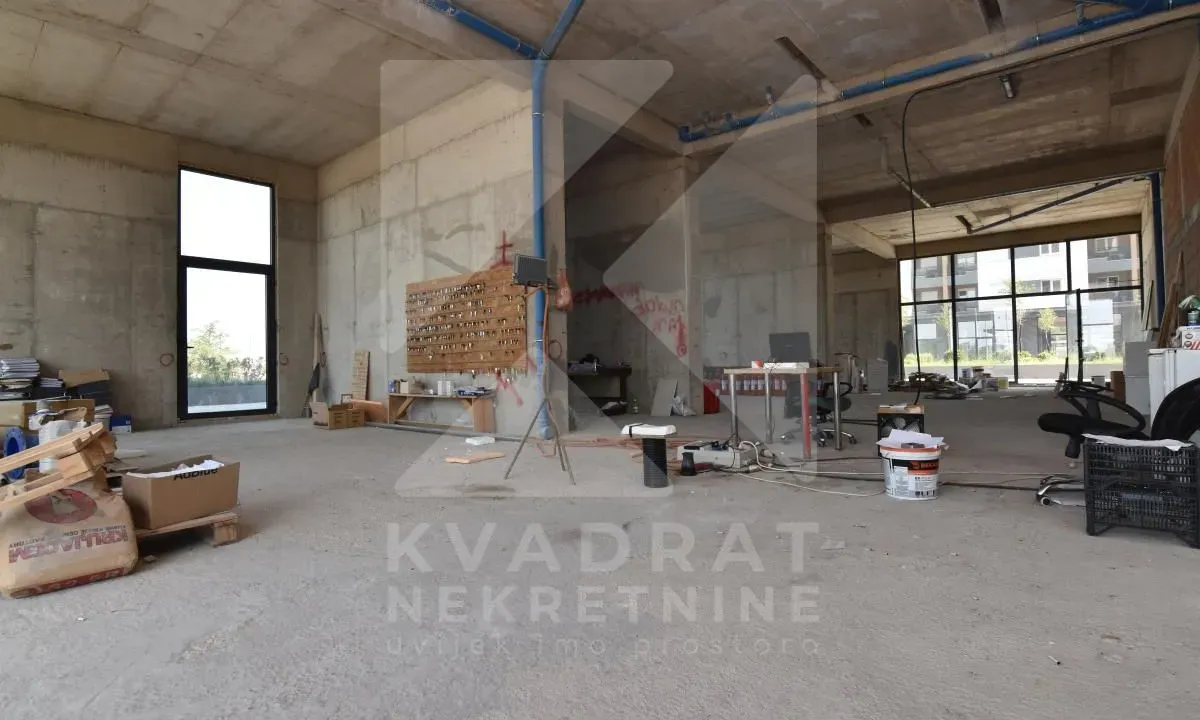 Prodaja, poslovni prostor, 282m², Stari Aerodrom, Podgorica