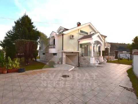 Sale, house, 370m², Zabjelo, Podgorica - image 21