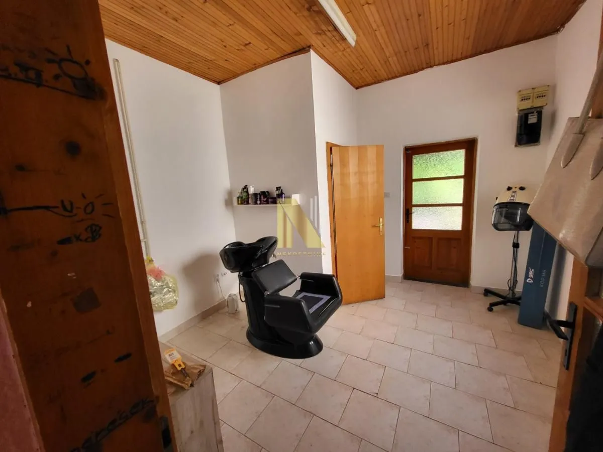 Prodaja, kuća, 275m², Bečej, Novi Sad