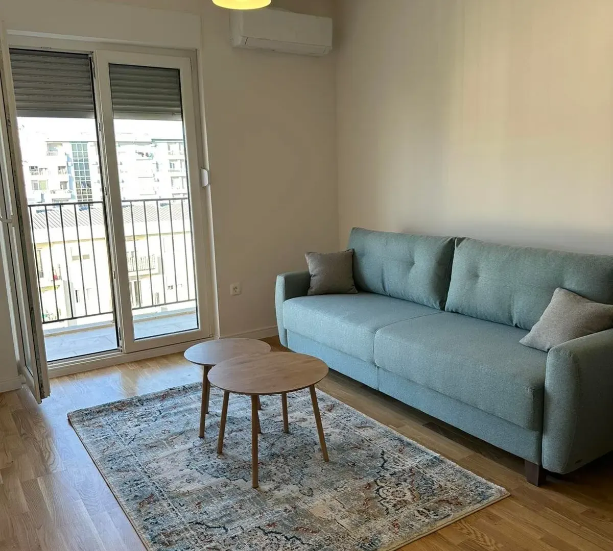 Izdavanje, jednosoban stan, 39m², Pobrežje, Podgorica