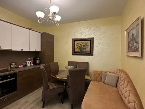 Izdavanje, jednosoban stan, 63m², Centar, Tivat - image 3