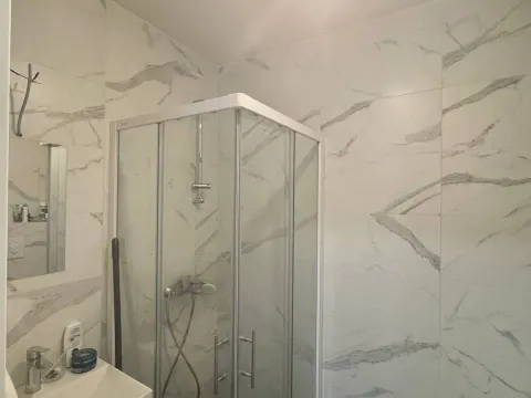 Sale, two bedroom apartment, 60m², Podkošljun, Budva - image 5