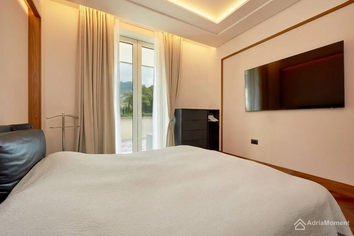 Sale, two bedroom apartment, 160m², Porto Montenegro, Tivat
