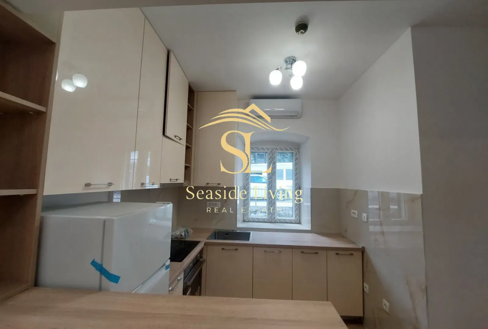 Rent, one bedroom apartment, 40m², Centar, Kotor