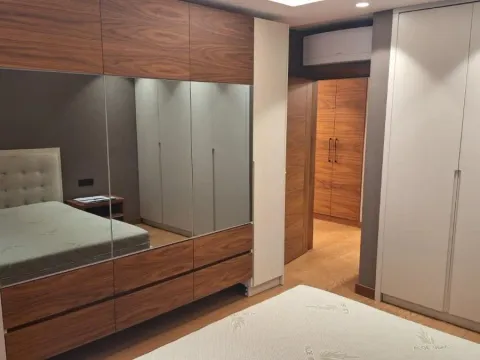 Izdavanje, trosoban stan, 79m², Stari Grad, Beograd - image 7