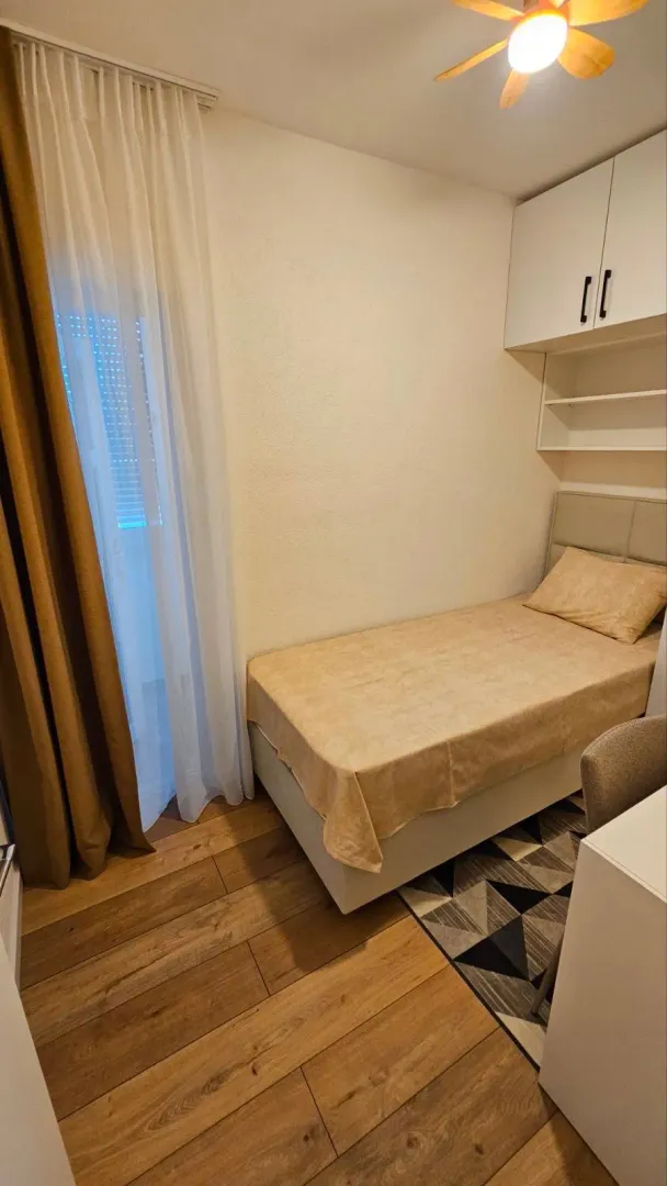 Rent, two bedroom apartment, 52m², Centar, Tivat