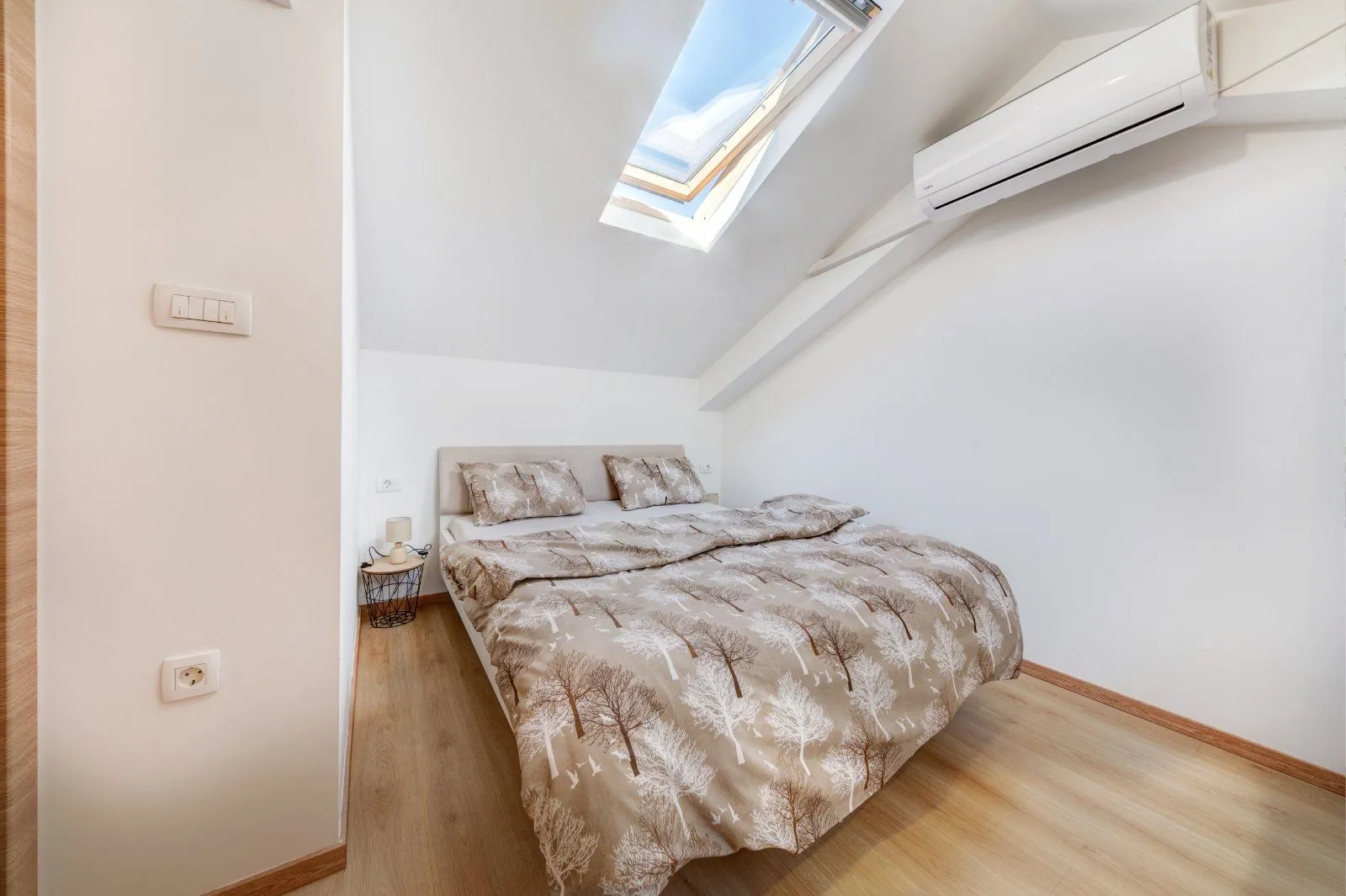 Rent, one bedroom apartment, 45m², Pobrežje, Podgorica