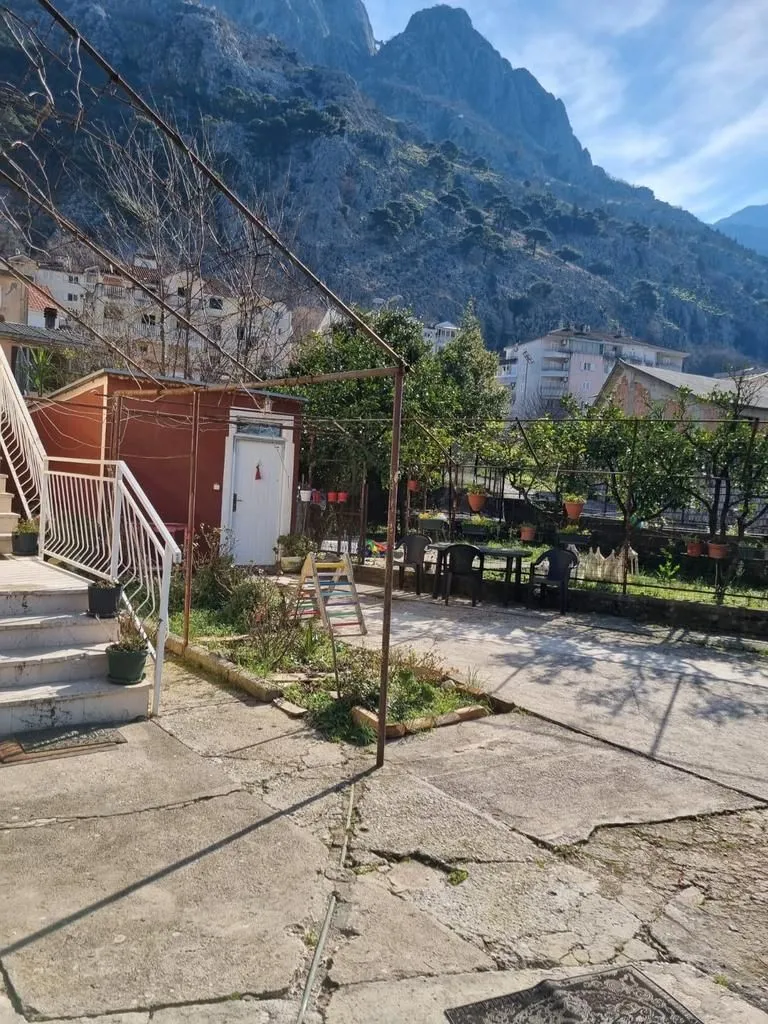 Sale, house, 160m², Dobrota, Kotor